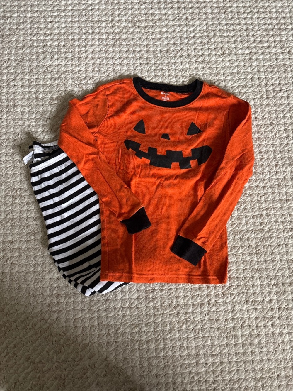 🎃 Halloween PAJAMAS - size 10